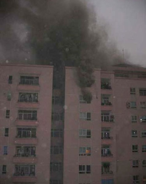 Tối 10/3/2010, một vụ hỏa hoạn lớn đã xảy ra tại chung cư JSC 34 (ngã tư Khuất Duy Tiến-Lê Văn Lương, Hà Nội). Nguyên nhân của vụ cháy là do lửa bùng phát tại tầng 1, sau đó lan theo hệ thống đường rác bốc lên tầng 2, khiến cả tòa nhà chìm trong khói mù. Chị Vương Lan Phương SN 1967 và con trai Lưu Gia Minh SN 2000, sống tại căn hộ 1810 bị thiệt mạng.